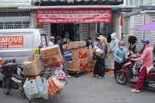 Les habitants de Ho Chi Minh-Ville se mobilisent pour soutenir les sinistrés des inondations