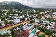 Inondations à Nha Trang : plusieurs quartiers submergés, la vie bouleversée dans toute la ville