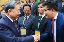 Valoriser les ressources intellectuelles et culturelles des Vietnamiens dans le monde