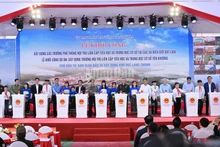 Le Premier ministre Pham Minh Chinh à une cérémonie organisée dans la commune de Yen Khuong, province de Thanh Hoa. Photo : VNA.