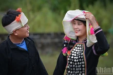 Les couleurs culturelles des Si La dans les cérémonies de mariage