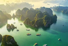 La baie de Ha Long a été reconnue à deux reprises par l'UNESCO comme site du patrimoine mondial naturel. Photo : NDEL.