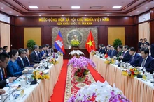 Entretien entre le Premier ministre Pham Minh Chinh et son homologue cambodgien Hun Manet. Photo : VGP.