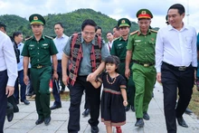 Da Nang : le PM Pham Minh Chinh assiste au lancement de la construction d’une école dans une commune frontalière 