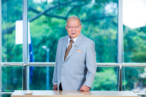 Le professeur, docteur Vo Tong Xuân est un éminent scientifique agricole du Vietnam. Le professeur, docteur Vo Tong Xuân est un éminent scientifique agricole du Vietnam.