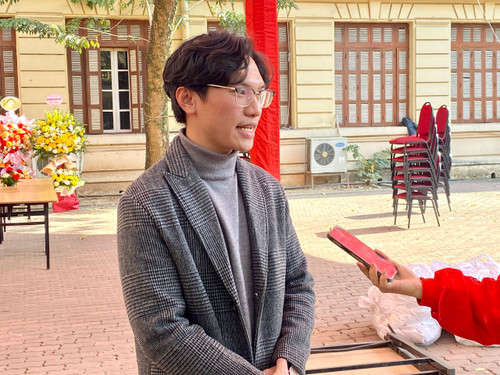 Nguyen Viet Trung, un jeune participant à l’exposition. Photo : HA PHUONG & TUNG CHI/NDEL. Nguyen Viet Trung, un jeune participant à l’exposition. Photo : HA PHUONG & TUNG CHI/NDEL.