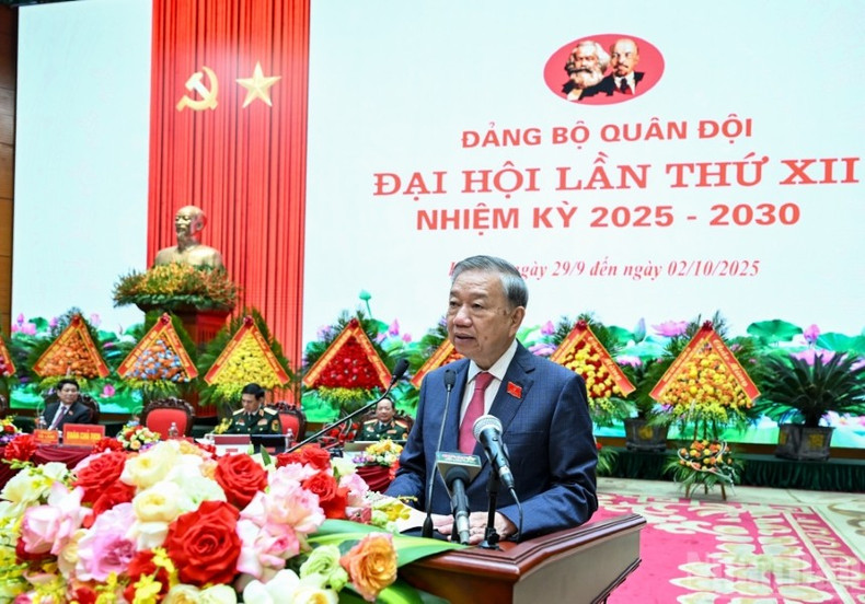 Le secrétaire général du Parti, Tô Lâm s’exprime en clôture du 12e Congrès du Comité du Parti pour l’armée pour le mandat 2025-2030. Photo : NDEL 14-3.jpg