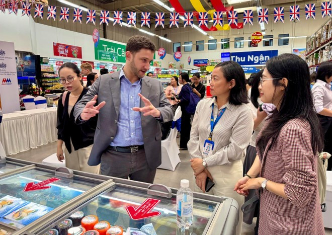 L'évènement met en avant une large gamme de produits laitiers, fromages, boissons, confitures, céréales, biscuits et collations. Photo: VNA