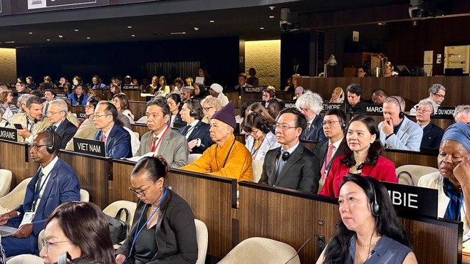 La délégation du Vietnam à la 47e session du Comité du patrimoine mondial de l’UNESCO. Photo : VNA. La délégation du Vietnam à la 47e session du Comité du patrimoine mondial de l’UNESCO. Photo : VNA.