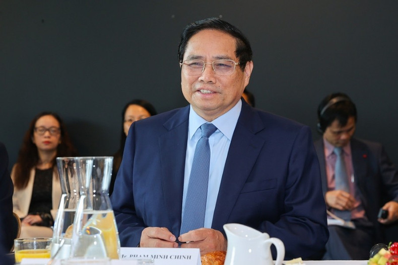 Le Premier ministre vietnamien Pham Minh Chinh lors de la rencontre à Stockholm des dirigeants de grandes entreprises suédoises. Photo : VGP. img5546-1749723500003373124245.jpg