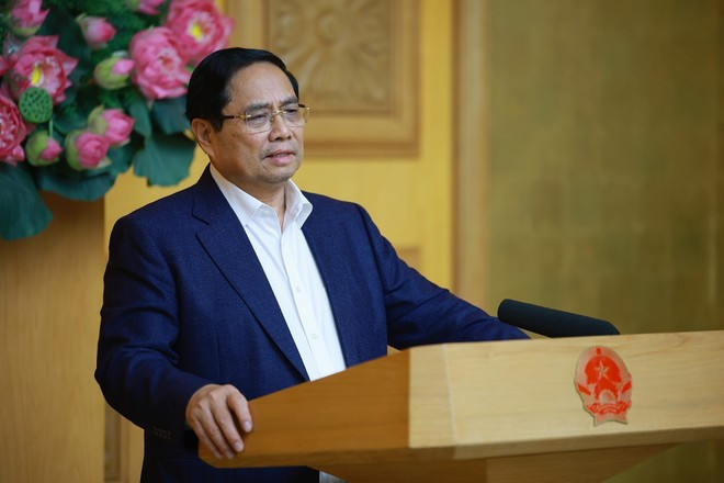 Le Premier ministre Pham Minh Chinh demande d’accélérer la reconstruction des logements endommagées par les intempéries. Photo: VNA