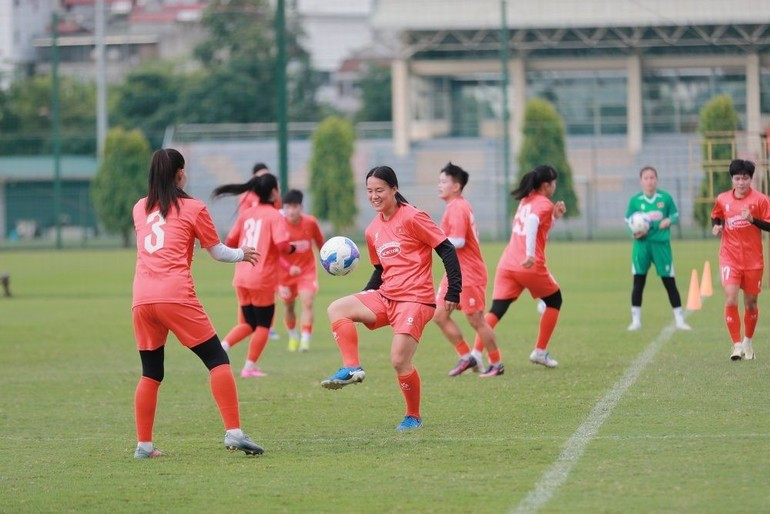 Nam Mi s’intègre bien au groupe. Photo : VFF. m2-11zon.jpg