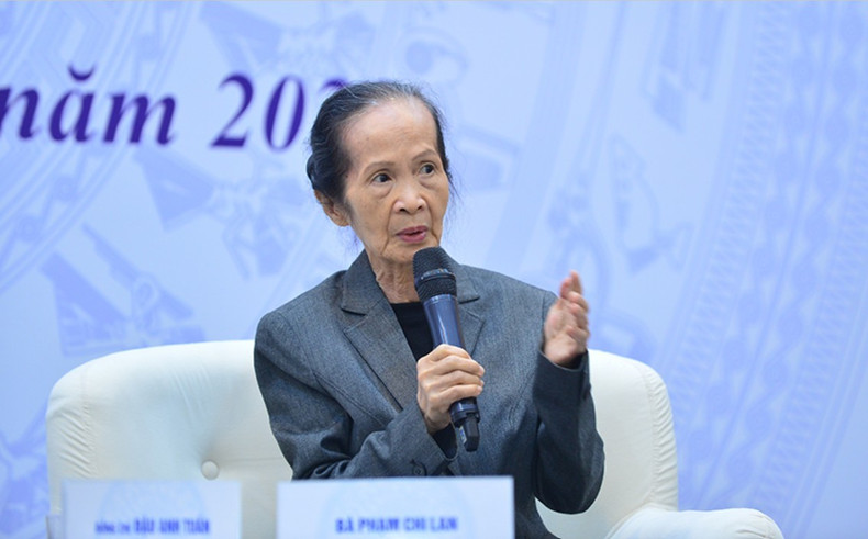 L’économiste Pham Chi Lan. Photo: baodautu 123.jpg