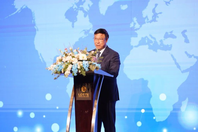 Le directeur de l’Hôpital national des maladies tropicales, Pham Ngoc Thach, s’exprime lors de l’événement. Photo : gracieuseté de l’organisateur.