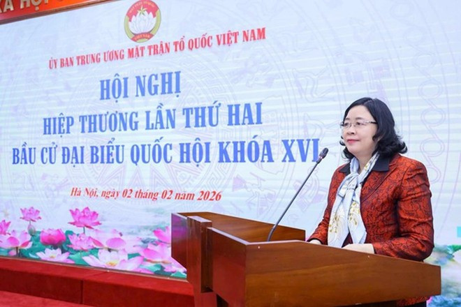 Bui Thi Minh Hoài, présidente du Comité central du Front de la Patrie du Vietnam, s’exprime lors de l’événement. Photo : dantri.com.vn