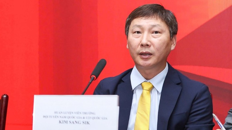 L’entraîneur Kim Sang Sik. Photo : NDEL image-16.jpg