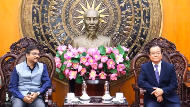 Vipra Pandey, consule générale de l'Inde à Hô Chi Minh-Ville et Nguyen Hong Thanh, vice-président permanent du Comité populaire provincial de Tay Ninh. Photo : VNA.