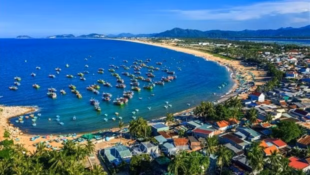 Le quai de pêche de Xuân Hai, dans la cité municipale de Sông Câu, province de Phu Yên (au Centre). Photo : VNA.