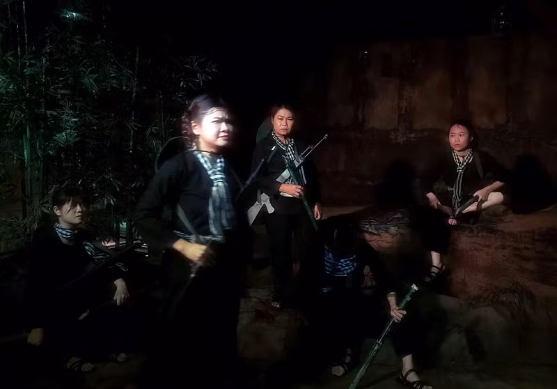 « Đất thép » raconte la vie de la mère héroïne Nguyên Thi Rành, interprétée par l’actrice Trà Nhu Nguyên. Photo : LQD.