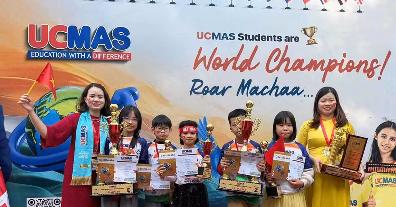 Les enfants vietnamiens primés. Photo : UCMAS Vietnam.