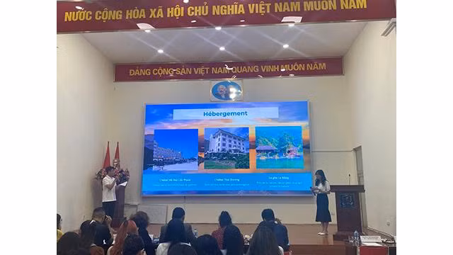 Le concours "Aimer pour guider" a pour but de promouvoir la beauté du Vietnam. Photo : Mai Quynh/CVN.