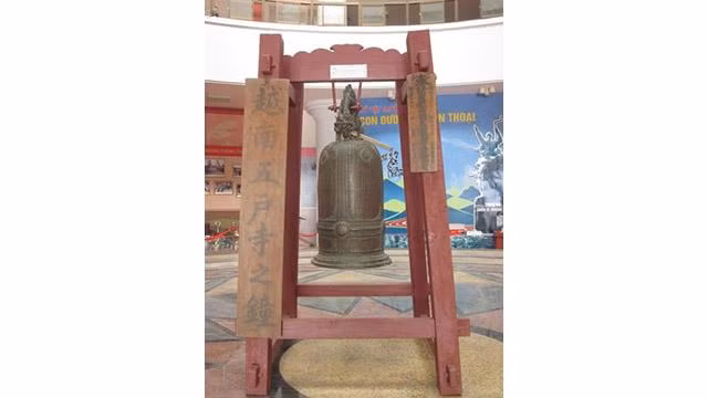 La cloche de la pagode Ngu Hô a été restituée au Vietnam en 1978. Photo: baoquocte.vn La cloche de la pagode Ngu Hô a été restituée au Vietnam en 1978. Photo: baoquocte.vn