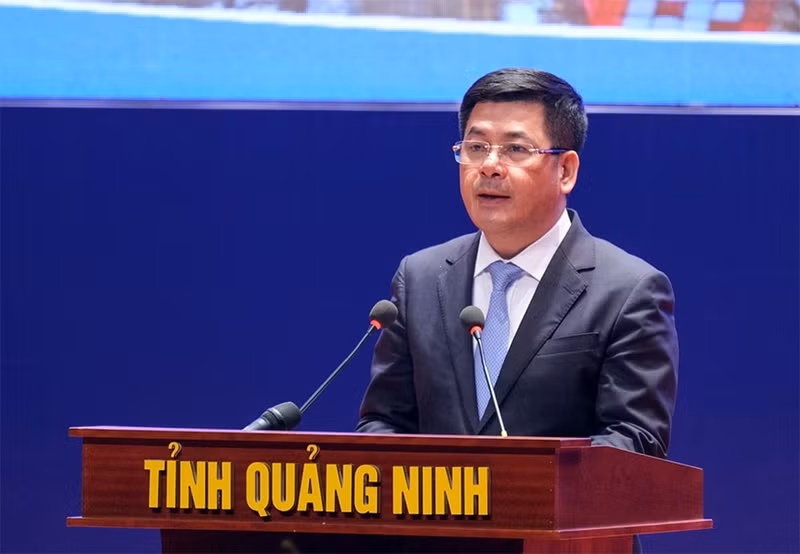 Selon le ministre de l’Industrie et du Commerce, Nguyên Hông Diên, la logistique est une industrie de services, considérée comme un « vaisseau sanguin » de l’économie nationale, avec pour rôle de favoriser le développement socioéconomique. Photo : baotainguyenmoitruong.vn 