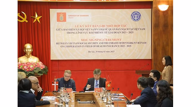  Signature d'un protocole d'accord sur la coopération dans le domaine de l'assurance maladie pour la période 2023 - 2025. Photo : thoidai.com.vn