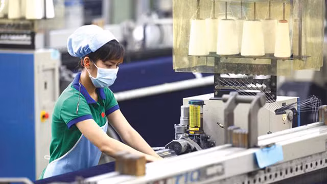 La région économique clé du Sud abrite le plus grand nombre de grands parcs industriels du pays. Photo : vneconomy.vn