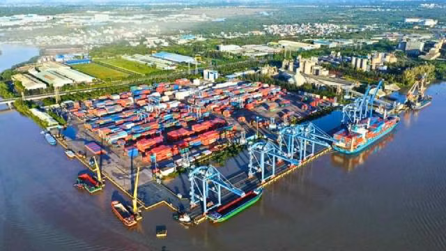  Les besoins en capital pour le système portuaire maritime de Hô Chi Minh-Ville sont estimés à environ 77 452 milliards de dôngs d’ici 2030. Photo d’illustrationv: vneconomy.vn