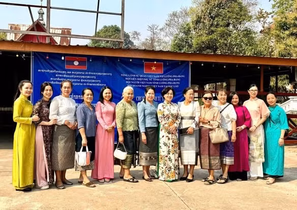 Les délégués lors du programme: Photo : thoidai.com.vn