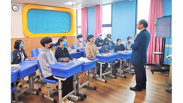Le professeur Ahn Kyong Hwan a passé la majeure partie de sa vie à présenter la culture vietnamienne au peuple sud-coréen. Photo : thoidai.com.vn Le professeur Ahn Kyong Hwan a passé la majeure partie de sa vie à présenter la culture vietnamienne au peuple sud-coréen. Photo : thoidai.com.vn