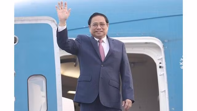 Le Premier ministre Pham Minh Chinh quitte Hanoï pour le Cambodge. Photo : VNA.