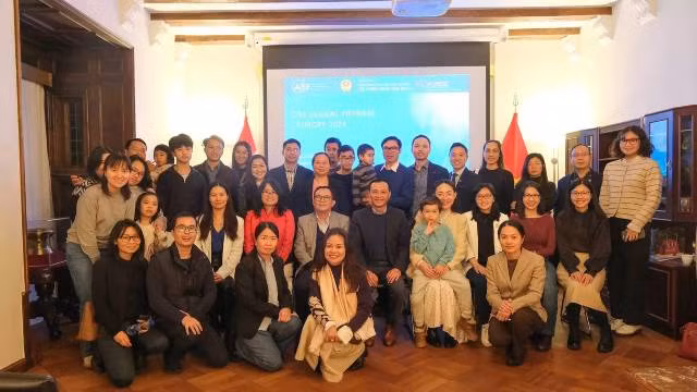Les intellectuels vietnamiens résidant à l’étranger : « Unissons nos forces » pour concrétiser l’aspiration nationale ảnh 1 Les intellectuels vietnamiens résidant à l’étranger : « Unissons nos forces » pour concrétiser l’aspiration nationale ảnh 1
