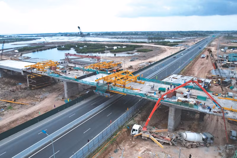 L’accélération du décaissement des fonds d’investissements publics contribue grandement à doper la croissance économique de Quang Ninh. Photo : CVN.