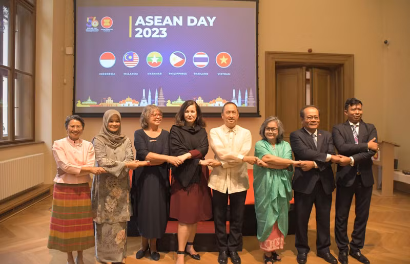 Les délégués lors de la célébration 56e anniversaire de la fondation de l'ASEAN. Photo : baoquocte.vn
