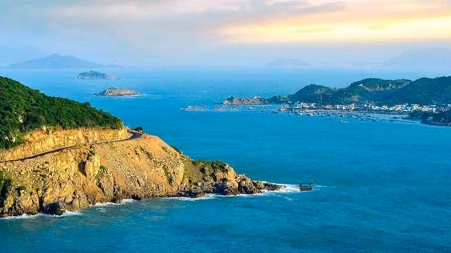 L'île de Vinh Thuc dans la ville de Mong Cai est connue comme la "muse" de la mer du Nord-est du Vietnam: Photo : CTV/NDEL