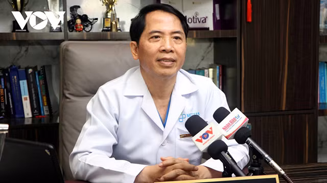 Le docteur Lê Ba Hung, vice-président permanent de l'Association des entreprises Vietnam-Cambodge et directeur de l'hôpital MED115. Photo : VOV.
