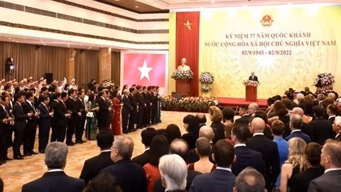 Le Président Nguyên Xuân Phuc (centre) s'exprime à la célébration du 77e anniversaire de la Fête nationale du Vietnam (2 septembre 1945). Photo : VNA