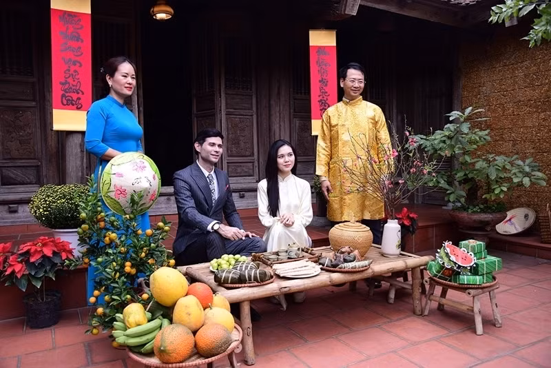 Le Têt traditionnel vietnamien laisse toujours une bonne impression aux amis internationaux. Photo: CPV