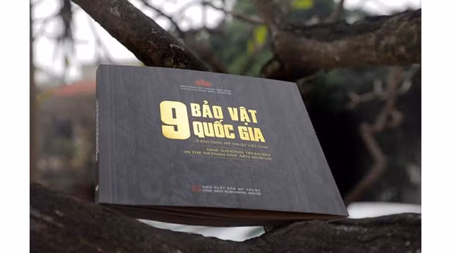 Le livre permet aux lecteurs et amateurs d'art de mieux comprendre les trésors nationaux actuellement conservés au Musée des beaux-arts du Vietnam. Photo : Musée des beaux-arts du Vietnam.