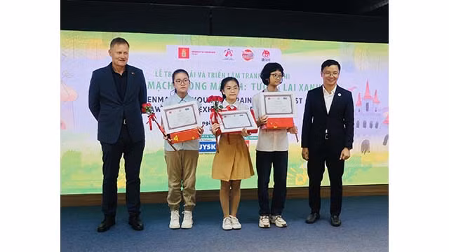 Remise des prix du concours « Le Danemark dans mes yeux 2023 ». Photo: thoidai.com.vn