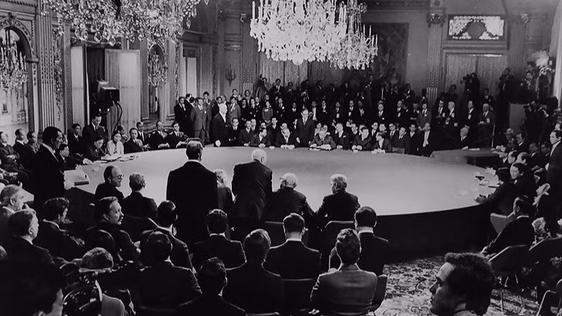 Une vue générale de la cérémonie de la signature des Accords de Paris. Photo d’archives