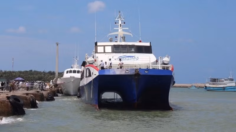 L'île de Phu Quy a encouragé les touristes à ne pas jeter de déchets à la mer, ni apporter des déchets plastiques sur l'île de Phu Quy. Photo: VOV