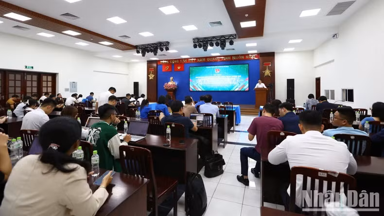 La vue générale de la séance de formation. Photo : Nhandan.vn
