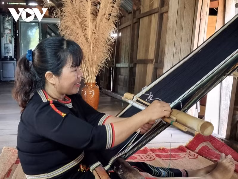 Le tourisme communautaire contribue à sensibiliser à la préservation et à la promotion des valeurs des cultures traditionnelles uniques des ethnies minoritaires. Photo: VOV