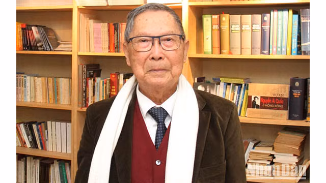 Cân Van Kiêt, ancien vice-président de l'Association des Vietnamiens en France. Photo : NDEL. Cân Van Kiêt, ancien vice-président de l'Association des Vietnamiens en France. Photo : NDEL.