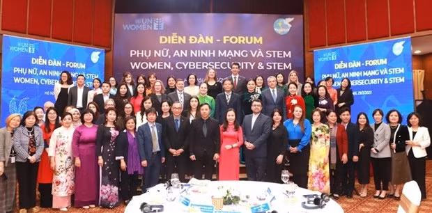 Forum « Femmes, cybersécurité et STIM », le 29 mars à Hanoï Photo: phunuvietnam.vn 
