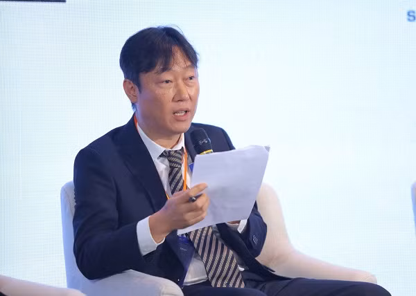 Choi Kyu Chul, vice-président de Kocham, prend la parole. Photo : baodautu.vn