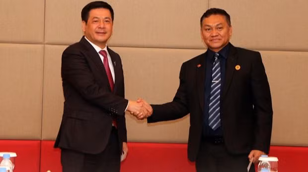 Le ministre vietnamien de l'Industrie et du Commerce, Nguyên Hông Diên, et le ministre du Tourisme, du Commerce et de l'Industrie du Timor Leste, José Lucas Da Silva. Photo : VOV.
